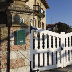 CAIXA DE CORREIO EM ALUMÍNIO RESID. 26x9xh42 CM. VERDE